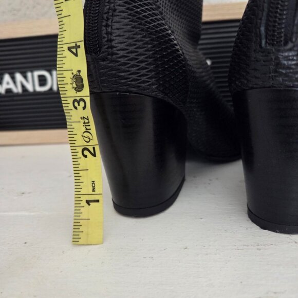 Summit I White Mountain, textured pinhole leather booties black size 38 … - Picture 10 of 15